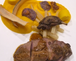 Magret de canard sauvage et cuissot confit, déclinaisons de potiron et salsifis