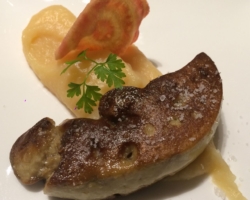 Foie gras d&#039;oie poelé / compote de coing