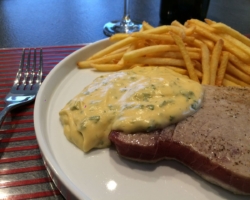 Mi-cuit de thon rouge, béarnaise maison