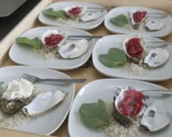 Carpaccio de boeuf Holstein maturé, espuma d&#039;huitre