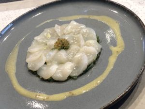 Lire la suite à propos de l’article Carpaccio de Saint-Jacques / Wakamé